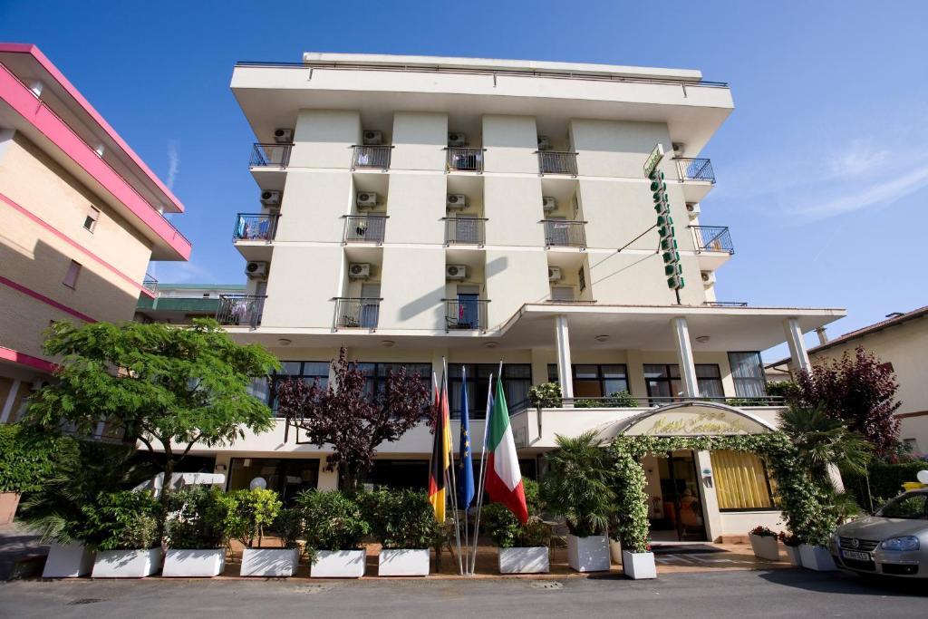 Hotel Costaverde Чезенатико Экстерьер фото